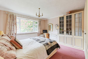 Burlington Grove Dore